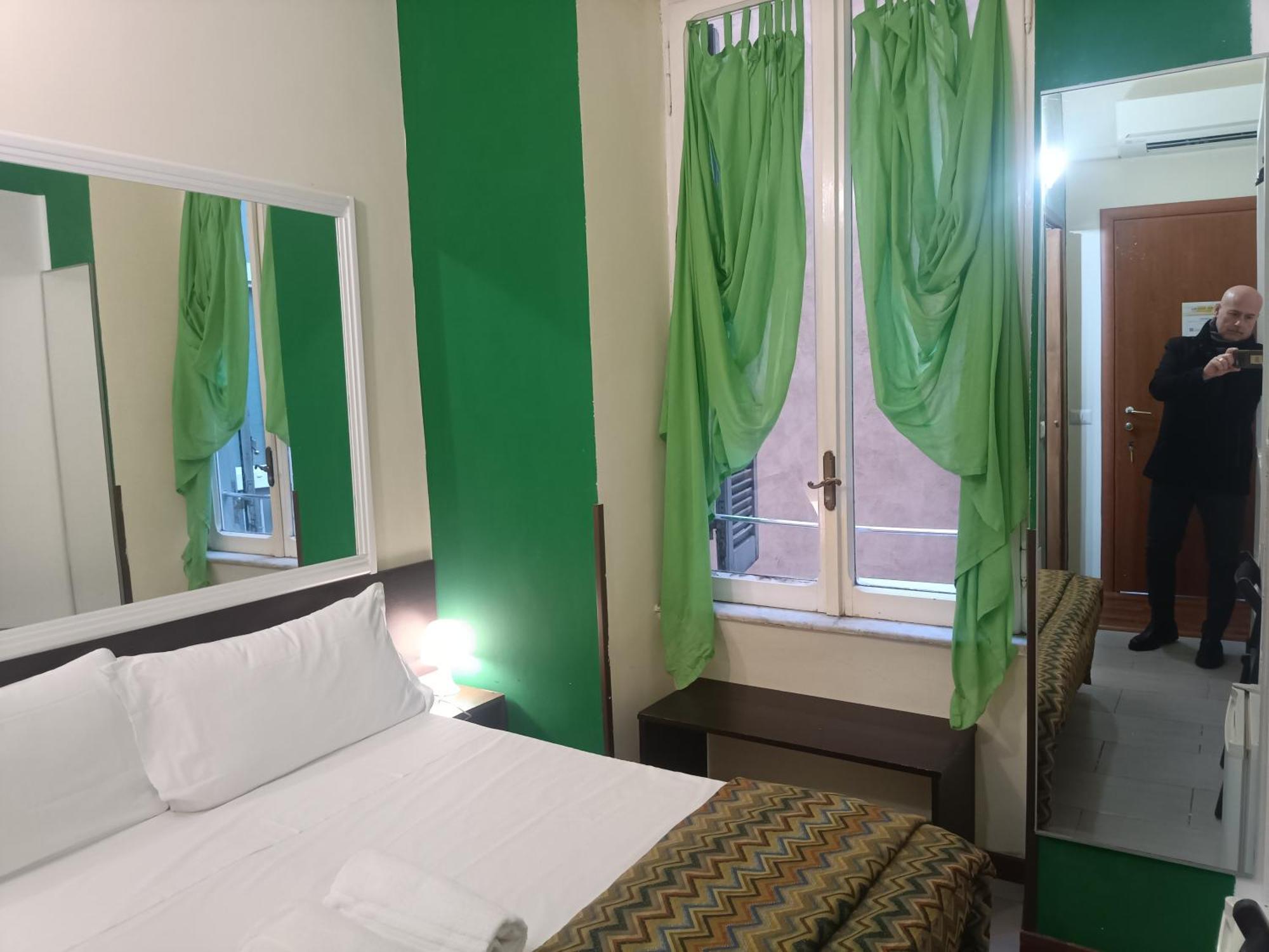 Bed and Breakfast Enjoy Roma Zewnętrze zdjęcie