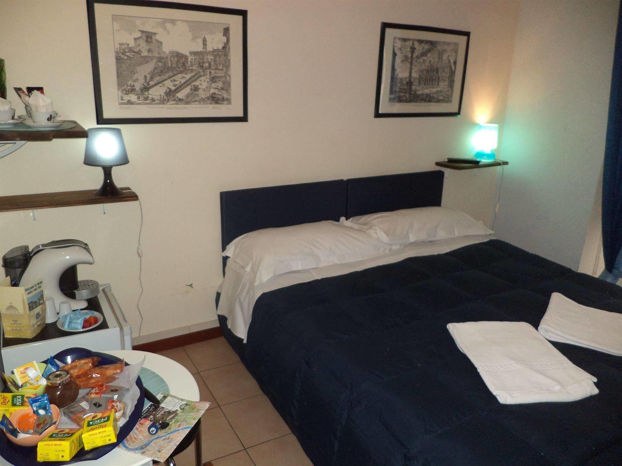 Bed and Breakfast Enjoy Roma Zewnętrze zdjęcie